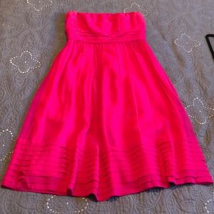 Pink sleeveless party dress
